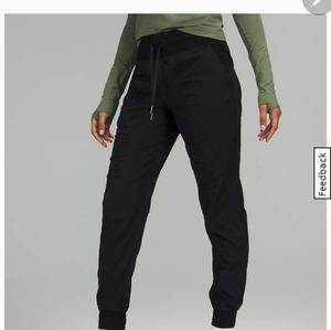 LULULEMON STUDIO JOGGER